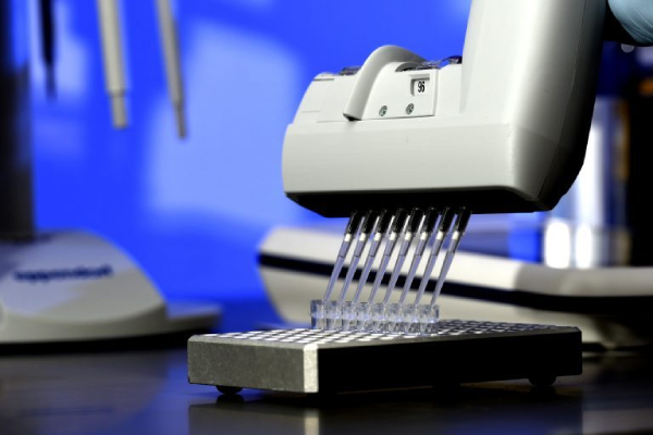 sample analysis machine